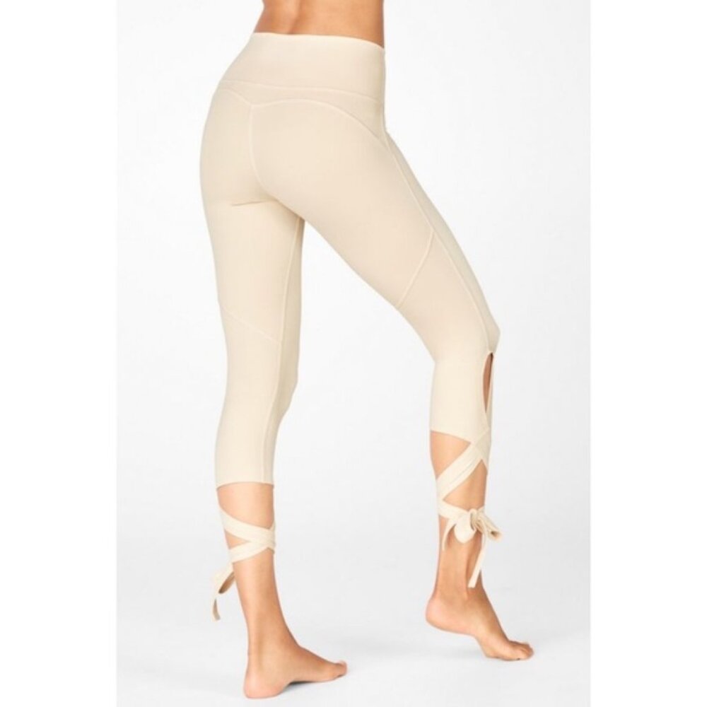 Fabletics Women's High Waisted PureLuxe Tie Up Ballerina 7/8 Leggings - Picture 1 of 8